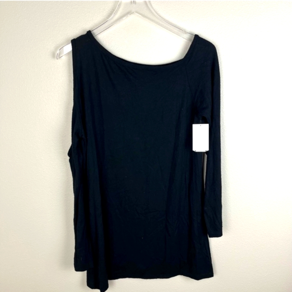 Go Couture | Black One Cold Shoulder Tunic Top